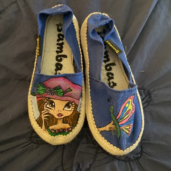 Shoes - Picture 1 of 2